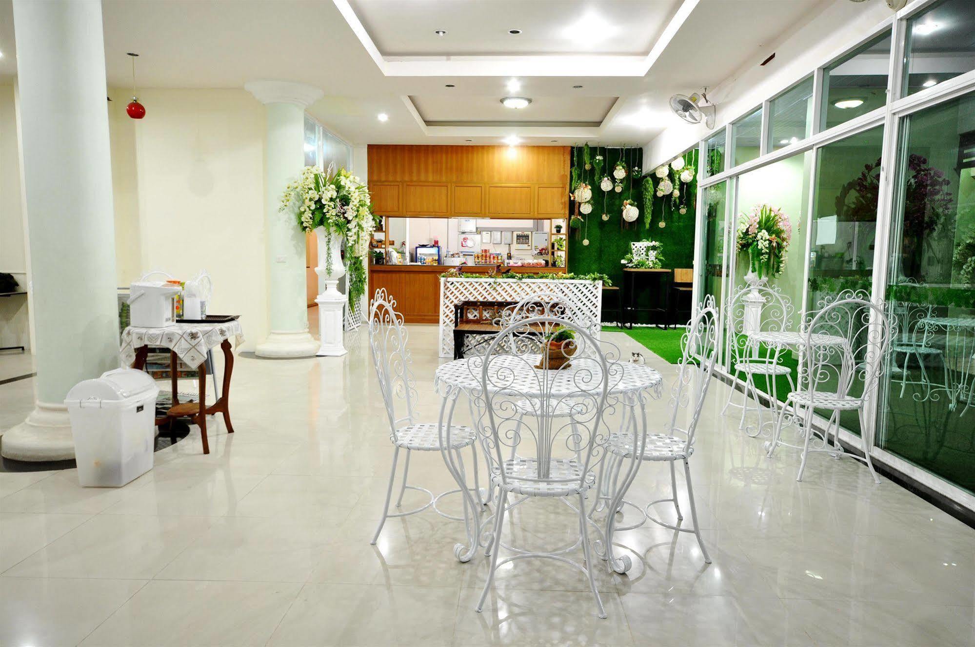 Oyo 792 Omsaga Phuket Hotel Zewnętrze zdjęcie