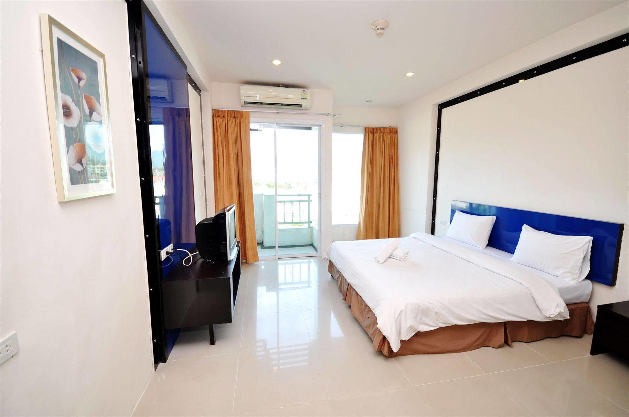 Oyo 792 Omsaga Phuket Hotel Zewnętrze zdjęcie