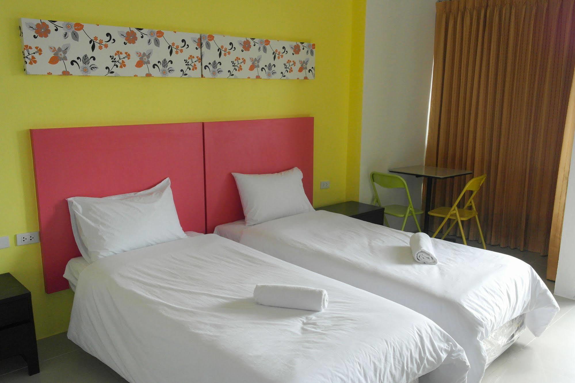 Oyo 792 Omsaga Phuket Hotel Zewnętrze zdjęcie