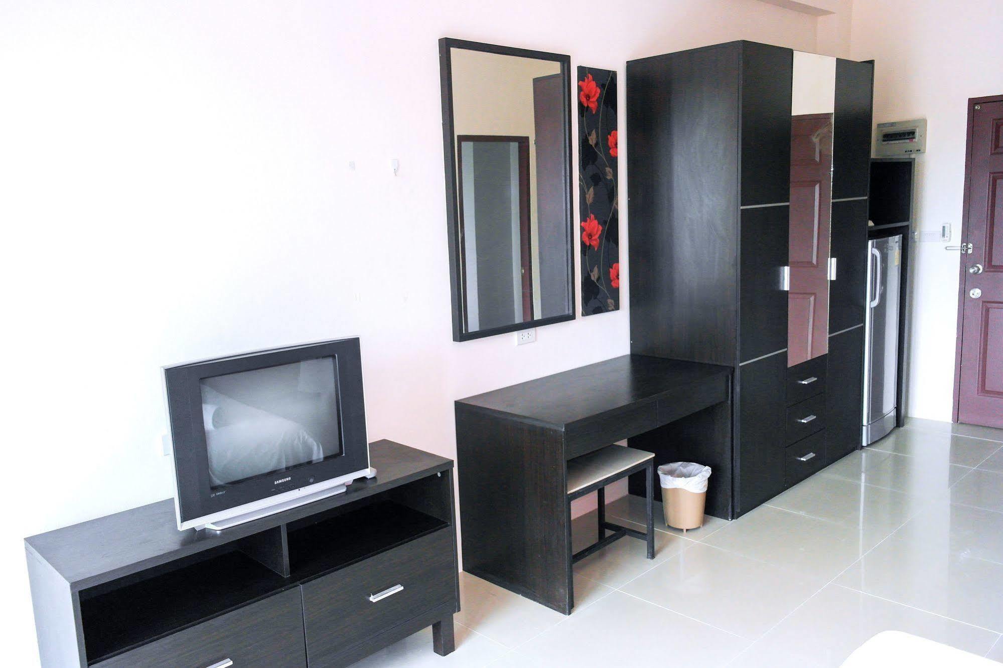 Oyo 792 Omsaga Phuket Hotel Zewnętrze zdjęcie