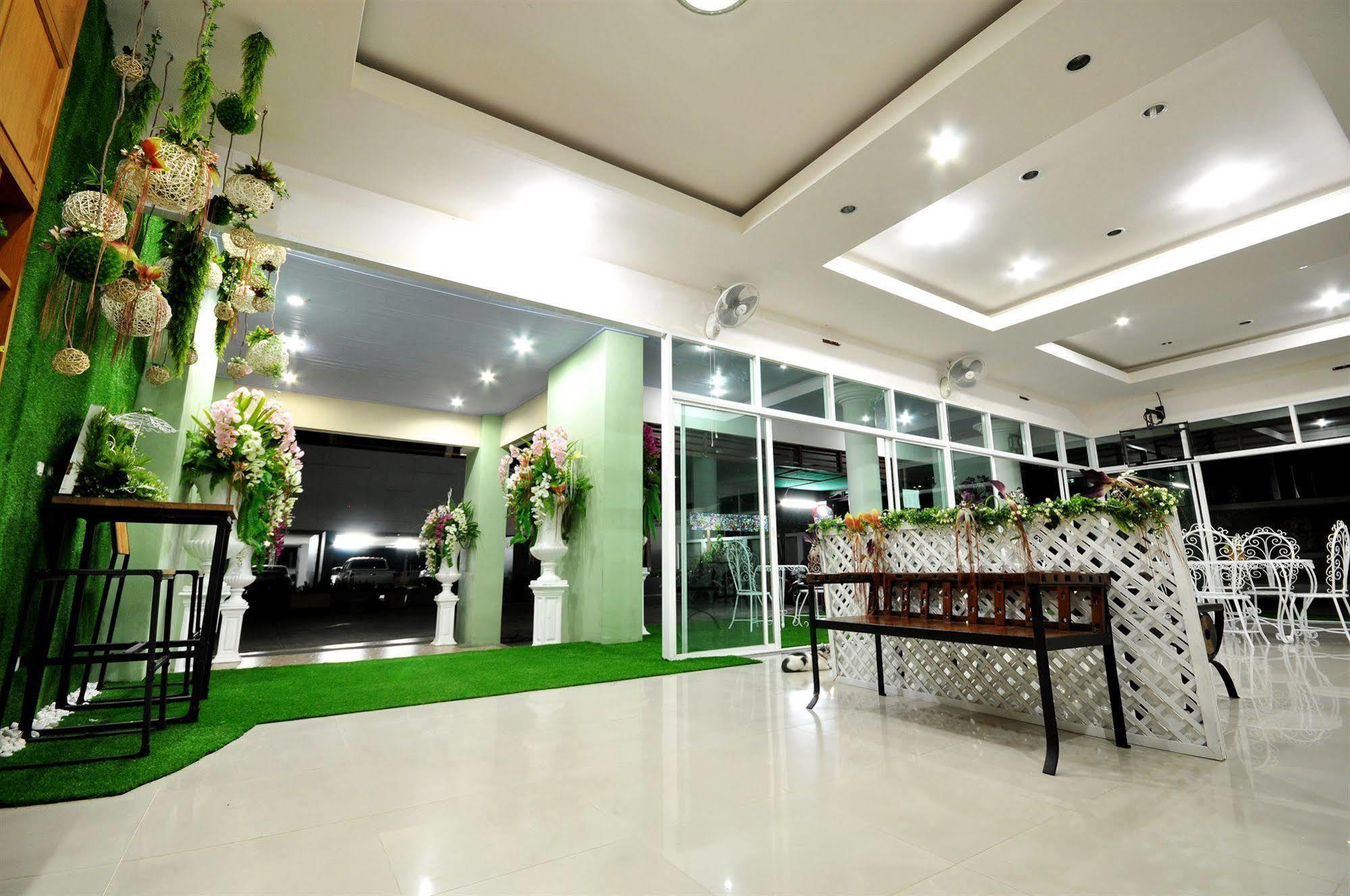 Oyo 792 Omsaga Phuket Hotel Zewnętrze zdjęcie